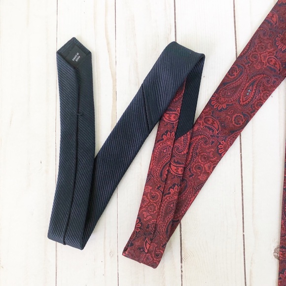 Tommy Hilfiger Silk Blue and Red Patterned Tie - Picture 4 of 8